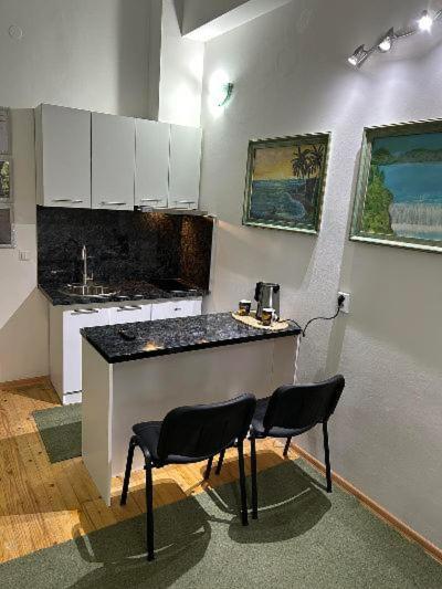 Guesthouse Hurma Rooms SJJ Pokoj fotografie